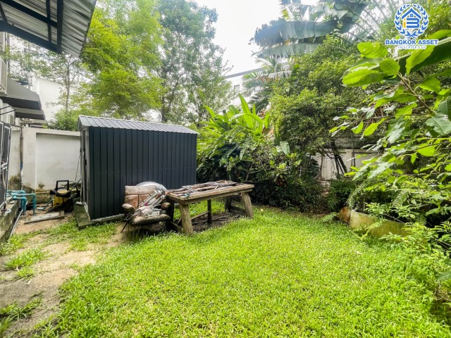 *****ทาวน์โฮมมือสองกรุงเทพมหานคร ม.วิลลาอัลเบลโล่ กรุงเทพ-กรีฑา #หลังมุม เนื้อที่กว้างถึง 72 ตร.ว. ฟังก์ชัน 3 ห้องนอน 3 ห้องน้ำ สามารถจอดรถได้ 4 คัน ทาวน์โฮมที่เหมือนได้บ้านเดี่ยว บนทำเลเยี่ยม ติด ถ.กรุงเทพกรีฑา เชื่อมต่อ ถ.ศรีนครินทร์-ร่มเกล้า